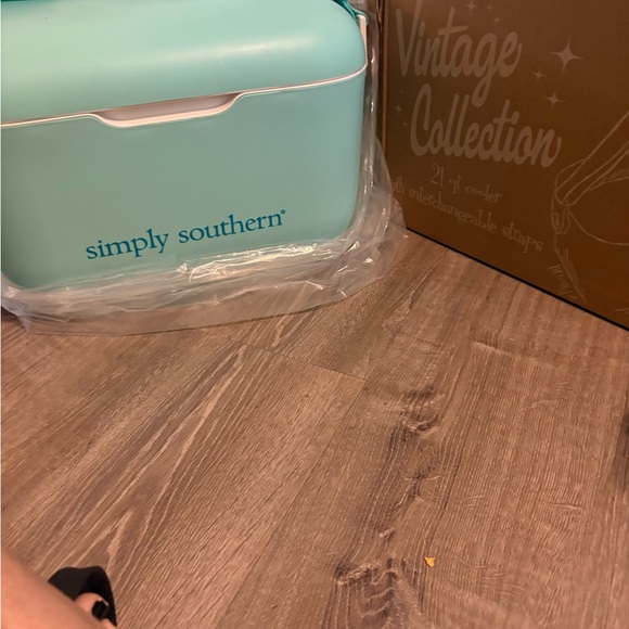 Simply Southern Blue Storage Containernew 21 qt simply southern cooler